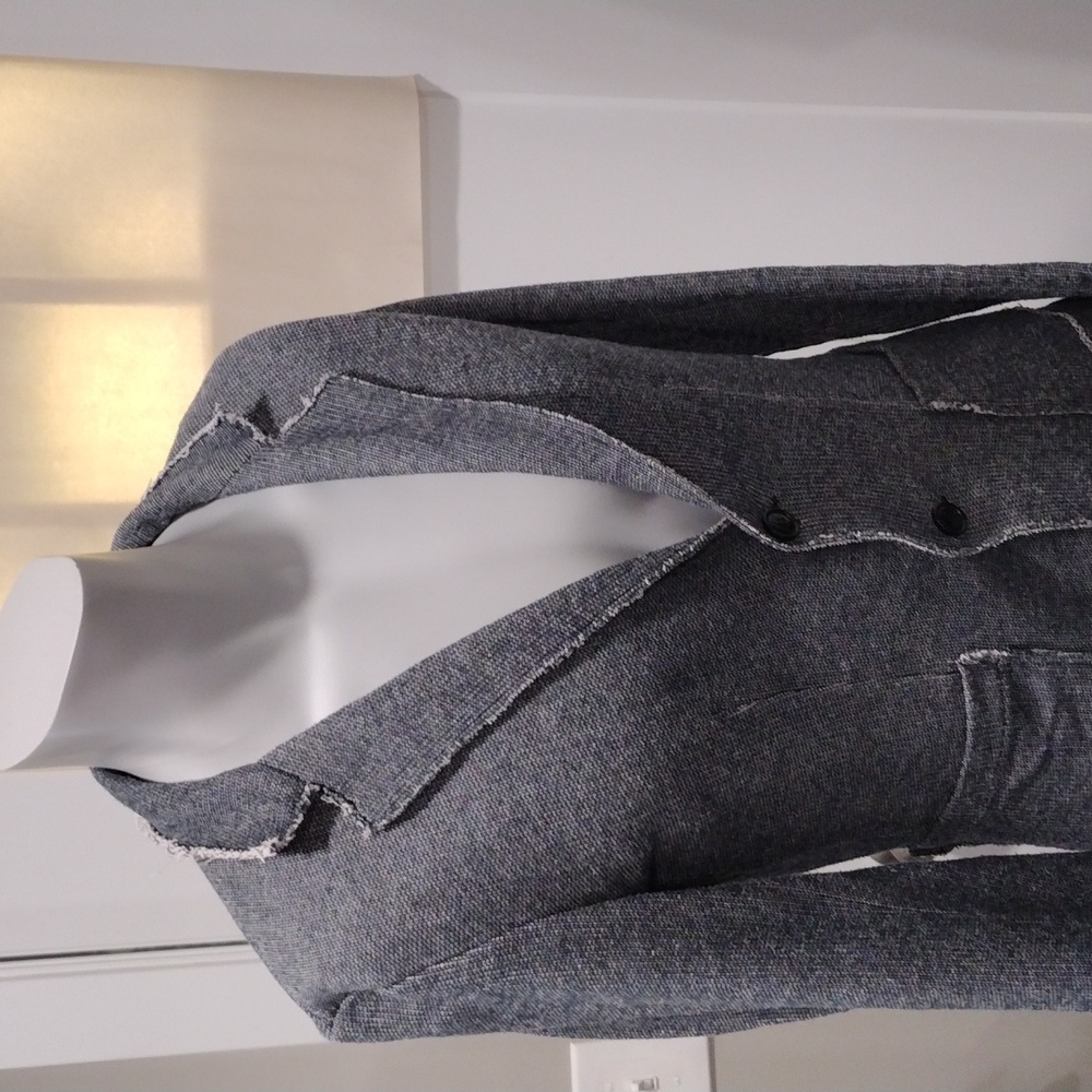 RNT23 unstructured blue denim blazer. Small